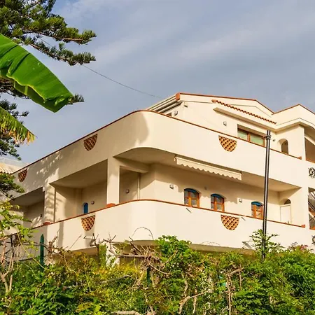 Seaview Giulia Apartmán *