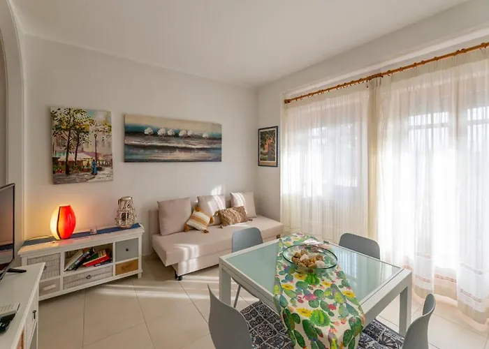 Apartment Seaview Giulia